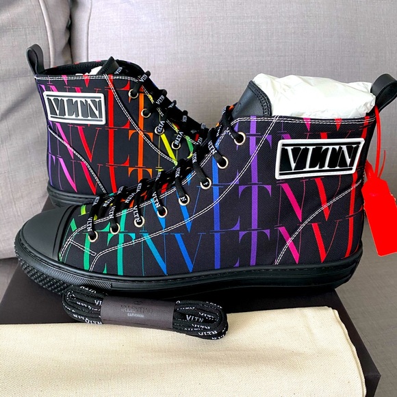 Valentino Sneakers - Picture 1 of 11